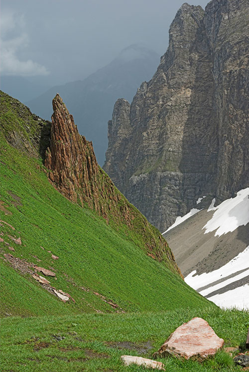 Pass to Wolayer Lake