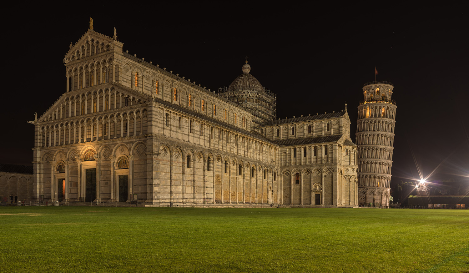 Cathedral and Leaning Tower at night