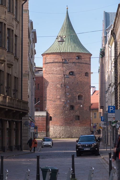 Powder tower