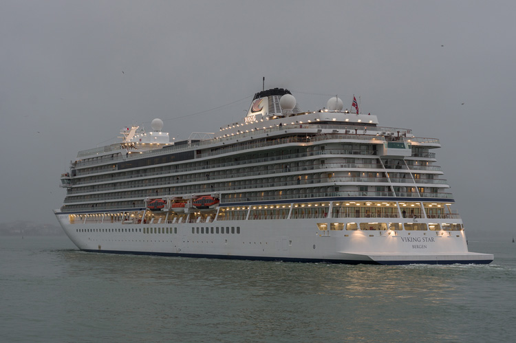 Cruise ship