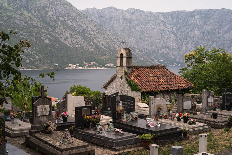 Donji Stoliv cemetery