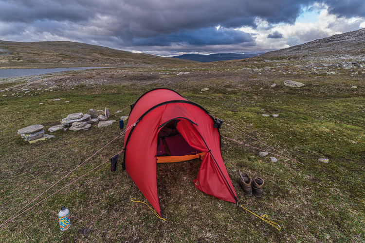 Tent on Svarthammartjønna